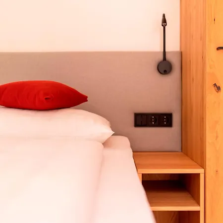 All-suite Inklusive Gaestekarte & Lauchsee-eintritt Aparthotel 4*