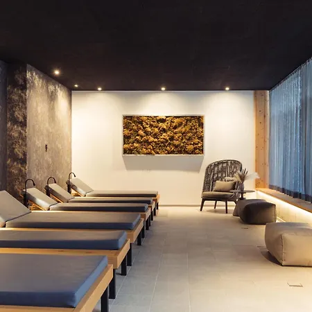 All-suite Inkl Aubad-eintritt Im Winter Und Im Sommer Inkl Lauchsee Eintritt 4* 菲伯布伦