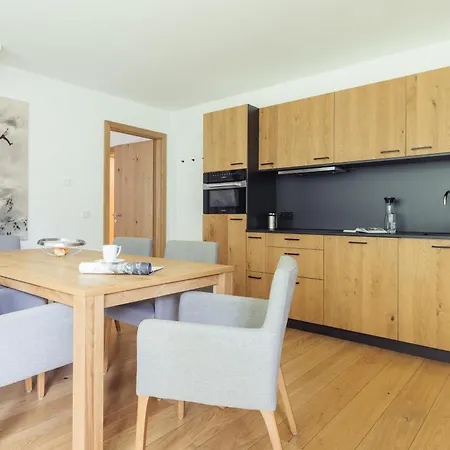 All-suite Inkl Aubad-eintritt Im Winter Und Im Sommer Inkl Lauchsee Eintritt 4* 菲伯布伦