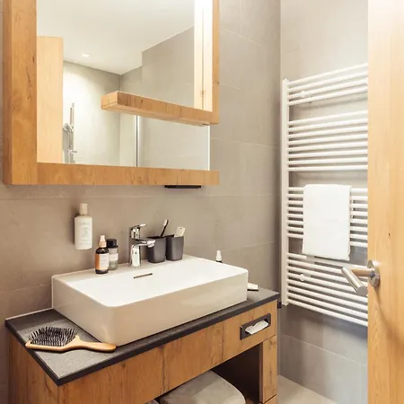 All-suite Inkl Aubad-eintritt Im Winter Und Im Sommer Inkl Lauchsee Eintritt Lägenhetshotell 4*